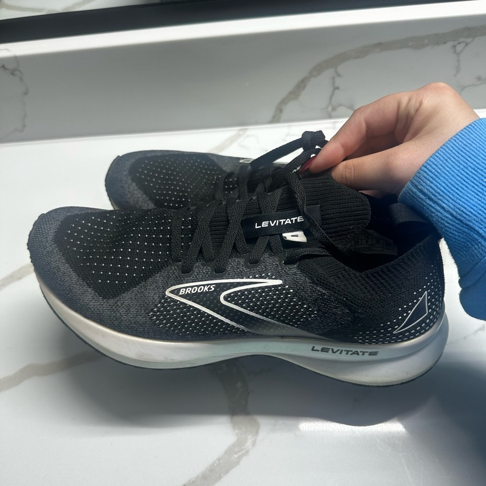 Brooks Levitate Women's Black and White Running Shoes